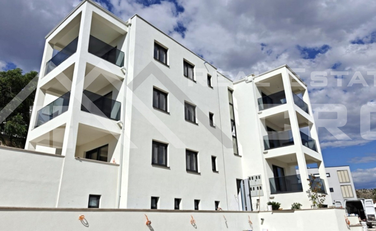 Rogoznica properties – Modern apartment in a prime location near the sea, for sale