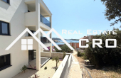 Modern apartment in a prime location near the sea, for sale (3)