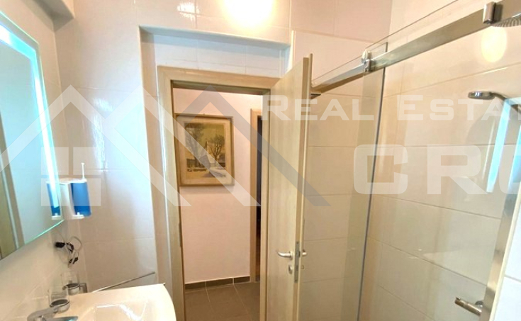  Furnished three-bedroom apartment with three balconies, near the sea and beach, for sale (1)