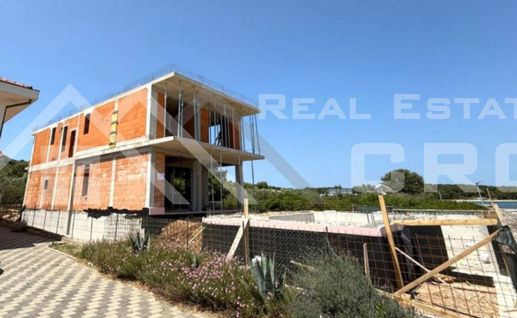 Modern villa in a prime seafront location on the Island of Murter, for sale 