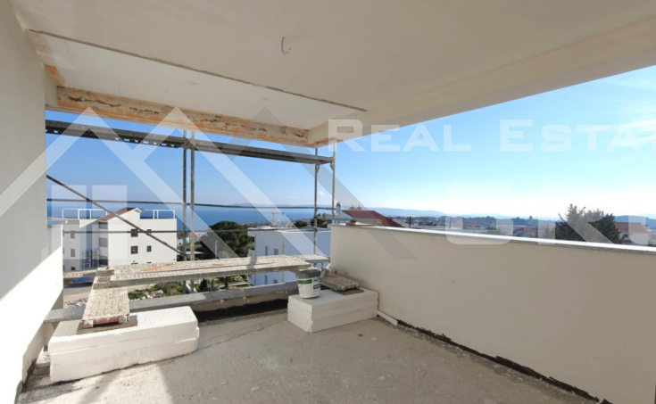 Ciovo properties – Two-bedroom apartments in a new development with a garage, elevator, and a pool, for sale