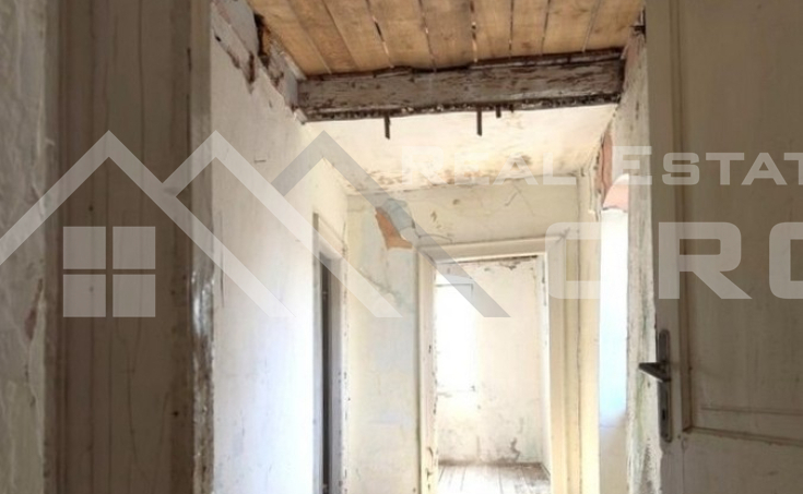 Historic stone house with a renovation project for a luxury villa, for sale (5)