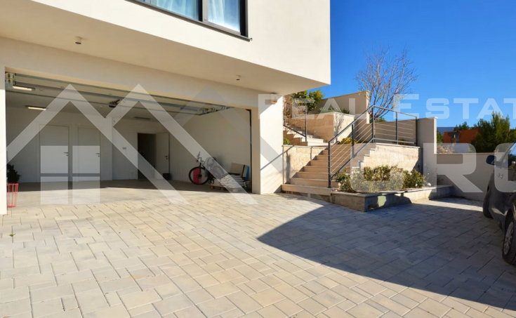 Modern villa in a peaceful setting boasting panoramic views, Split area, for sale (4)