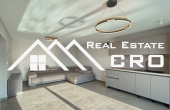 Exclusive villa in a prime location, first row to the sea, Rogoznica area, for sale (1)
