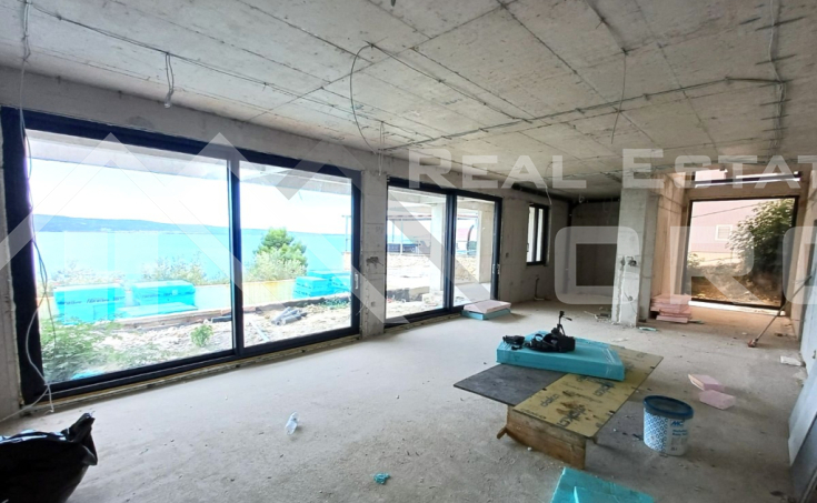 Luxury villa boasting panoramicsea views, near the sea, Omis area, for sale (2)