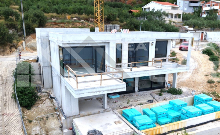 Omis Immobilien – Luxusvilla mit Panoramablick auf das Meer, in Meeresnähe, Region Omis, zum Verkauf