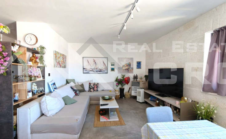 Beautifully appointed two-bedroom apartment with spacious terraces and garden, for sale (6)