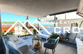 Beautifully appointed two-bedroom apartment with spacious terraces and garden, for sale (4)