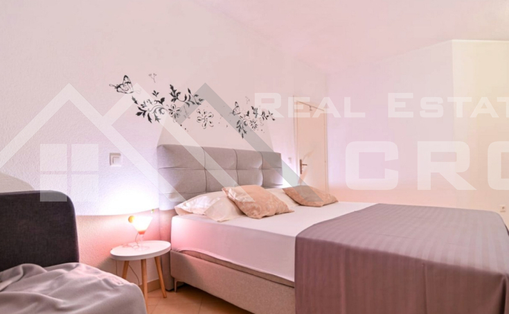 Furnished apartment with a large pool and an additional studio, for sale (5)
