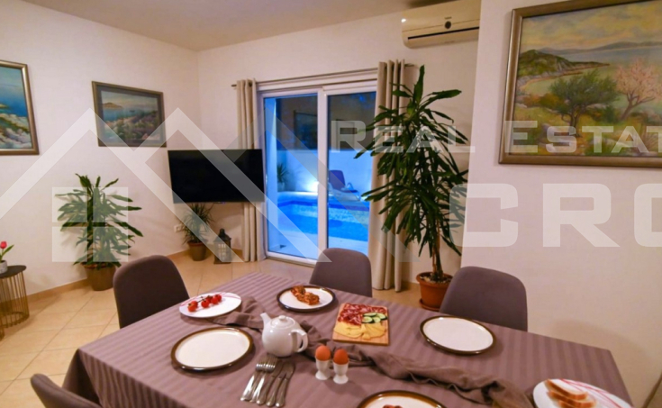 Furnished apartment with a large pool and an additional studio, for sale (7)
