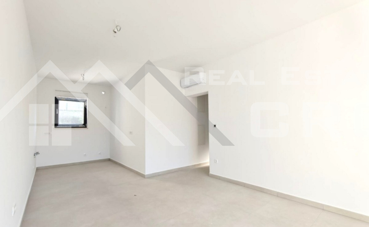 Penthouse with a rooftop terrace, in a new building ne (2)