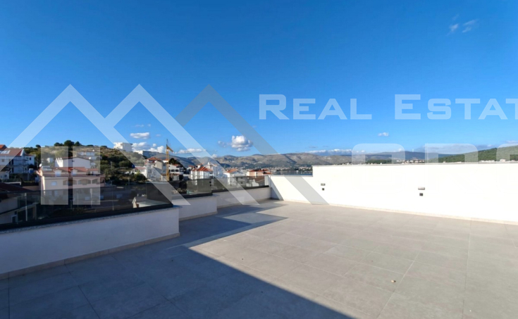 Penthouse with a rooftop terrace, in a new building ne (5)