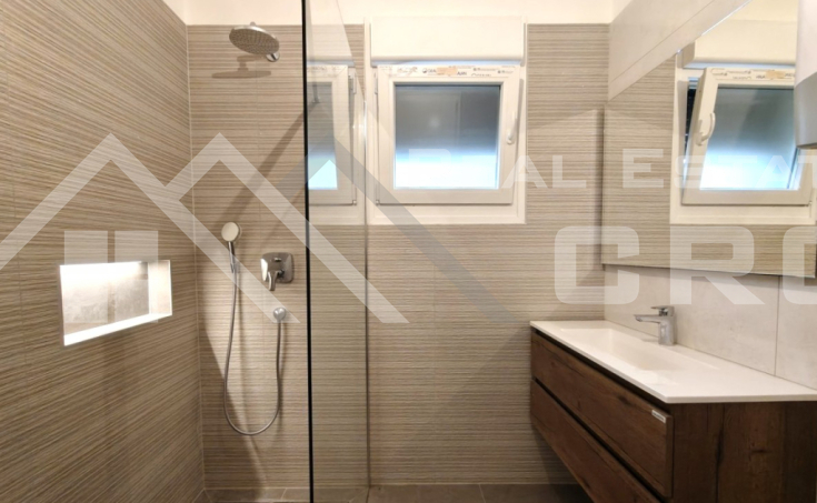 Comfortable one-bedroom apartment in a new building near the se (3)