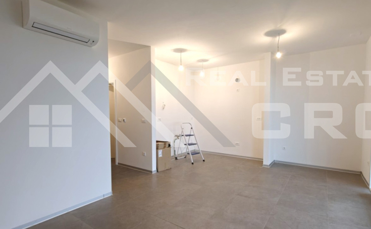 Comfortable one-bedroom apartment in a new building near the se (4)