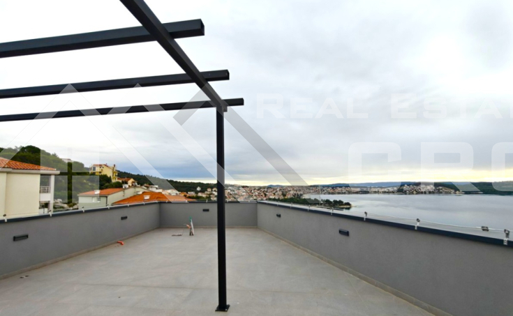 Penthouse with a roof terrace (10)