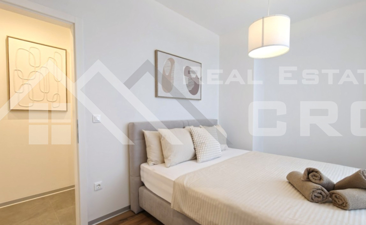 Penthouse with a roof terrace and stunning s (7)