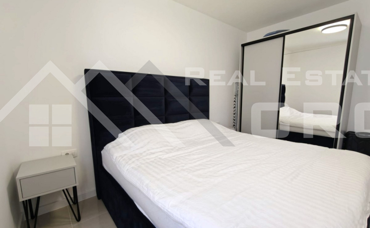 Fully furnished apartment with a terrace and garden, in a new buil (6)