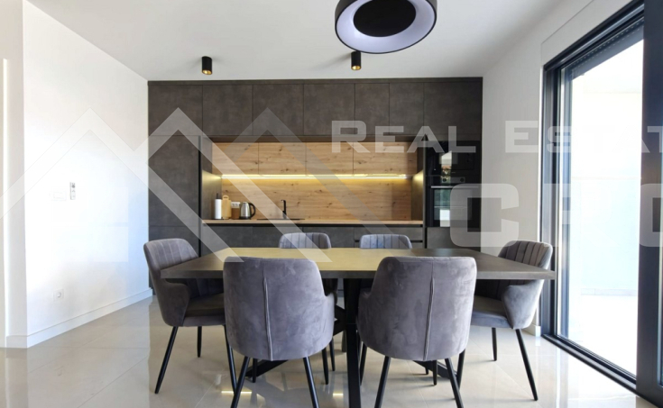 Fully furnished apartment with a terrace and garden, in a new buildi (1)