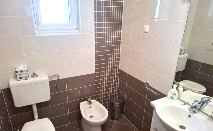 Furnished apartment with two balconies and a spacious garage, for sale (2)