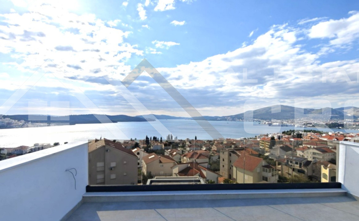 Modern penthouse with a rooftop terrace and a spectacu (12)