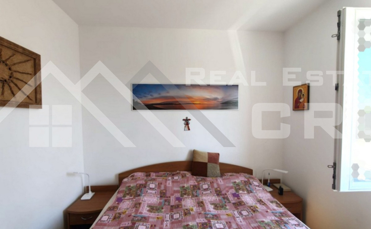 Furnished two-bedroom apartment with terraces in Bol, for sale (10)
