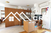 Furnished two-bedroom apartment with terraces in Bol, for sale (6)