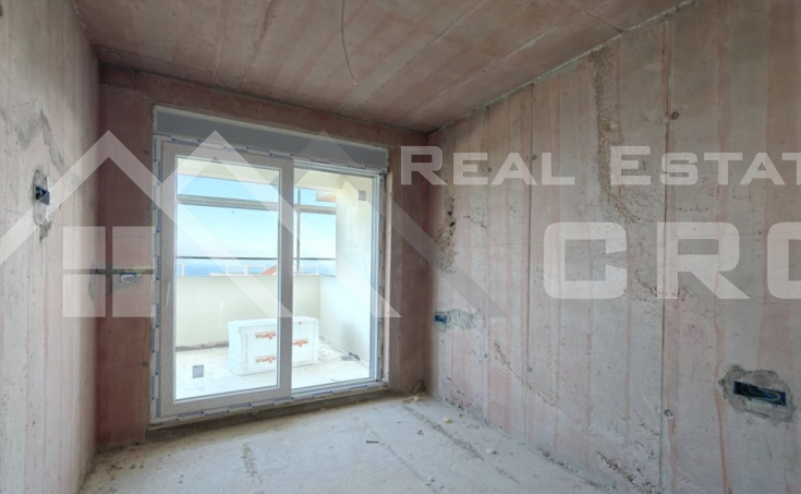 Two-bedroom apartment with a sea view, in a new development with a gara (4)