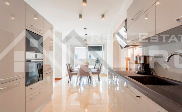 Furnished duplex apartment near the sea and beach, Podstrana, for sale  (1)