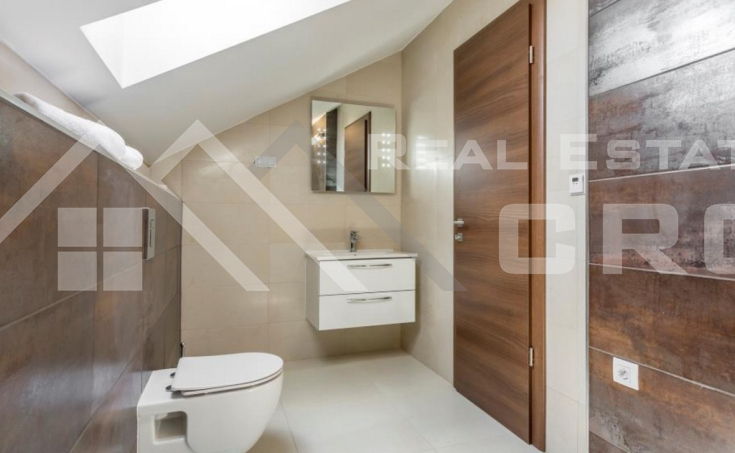 Furnished duplex apartment near the sea and beach, Podstrana, for sale  (11)