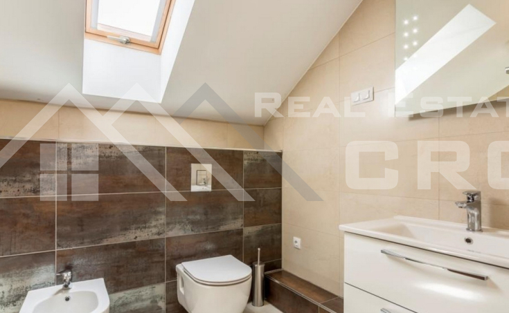 Furnished duplex apartment near the sea and beach, Podstrana, for sale  (8)