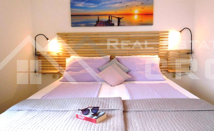 Spacious villa with 20 furnished apartments and a shared pool, for sale (4)