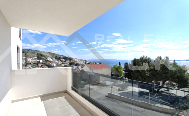 Two-bedroom apartment with a sea view, in a modern new building (9)