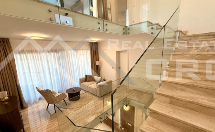  Elegant luxury villa boasting a stunning sea view, Rogoznica area, for sale (2)