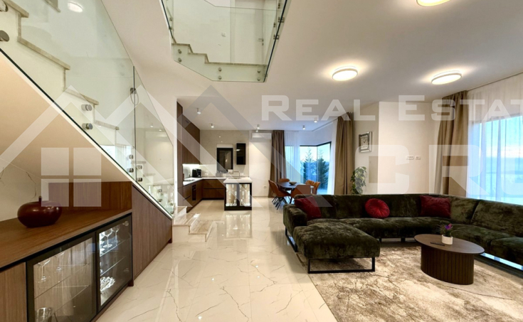  Elegant luxury villa boasting a stunning sea view, Rogoznica area, for sale (8)