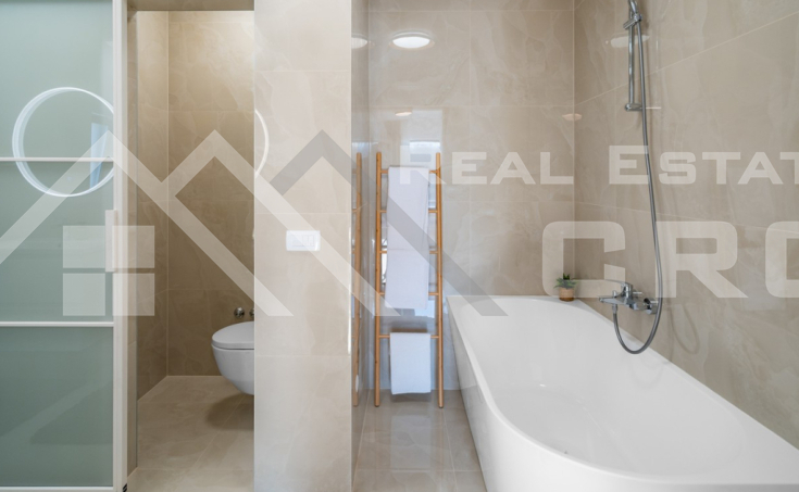 Elegant luxury villa boasting a stunning sea view, Rogoznica area, for sale (12)