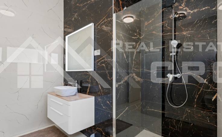 Elegant luxury villa boasting a stunning sea view, Rogoznica area, for sale (14)
