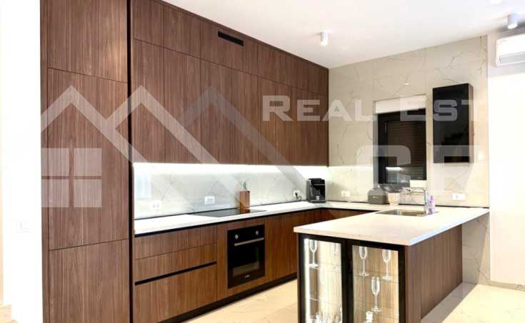 Elegant luxury villa boasting a stunning sea view, Rogoznica area, for sale (2)