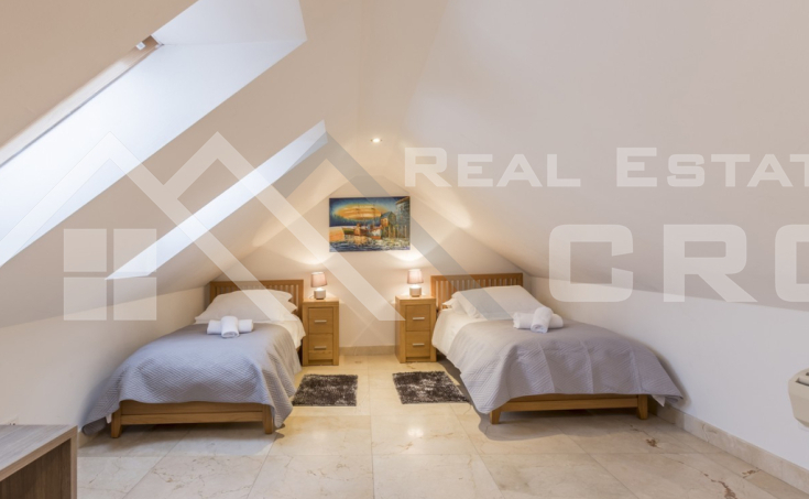 Furnished duplex apartment in the city center of Split, for sale (3)