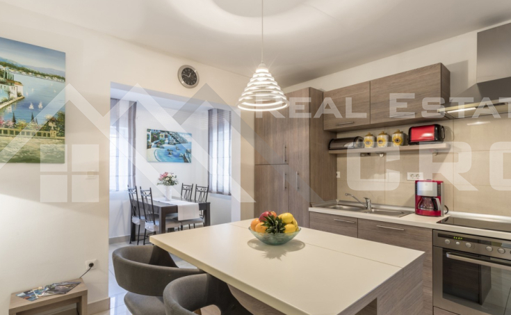 Furnished duplex apartment in the city center of Split, for sale (9)