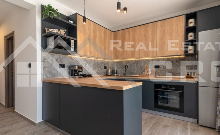 Lovely holiday home with a pool in a peaceful setting, for sale (5)