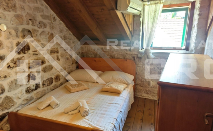 Authentic stone villa with a swimming pool in a peaceful inland location, for sa (8)