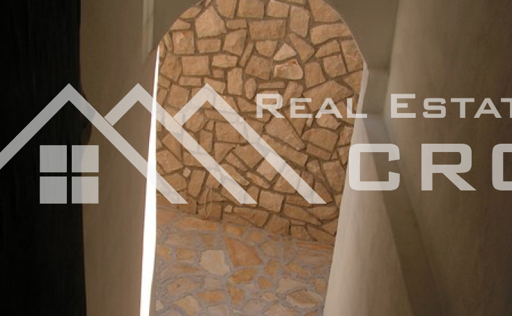 Residental building with a beautiful sea view for sale, Brac island (17)