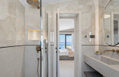 Luxury villa with a garage, in a beautiful setting boasting sea views (4)