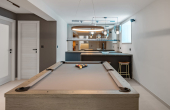Luxury villa with a garage, in a beautiful setting boasting sea views (7)