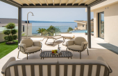 Luxury villa with a garage, in a beautiful setting boasting sea views (9)