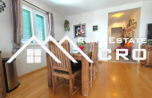Spacious two-bedroom apartment with a sea view in an attractive location in Bol, for sale (1)