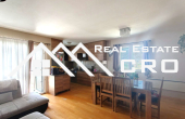 Spacious two-bedroom apartment with a sea view in an attractive location in Bol, for sale (2)