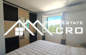 Spacious two-bedroom apartment with a sea view in an attractive location in Bol, for sale (4)