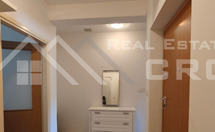 Fully furnished and equipped two-bedroom apartment in Sinj, for sale  (7)