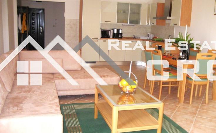 ČIOVO, Beautiful spacious furnished apartment 105 m² – 60 m from the sea, sea view, shared pool (2) (Kopiraj)